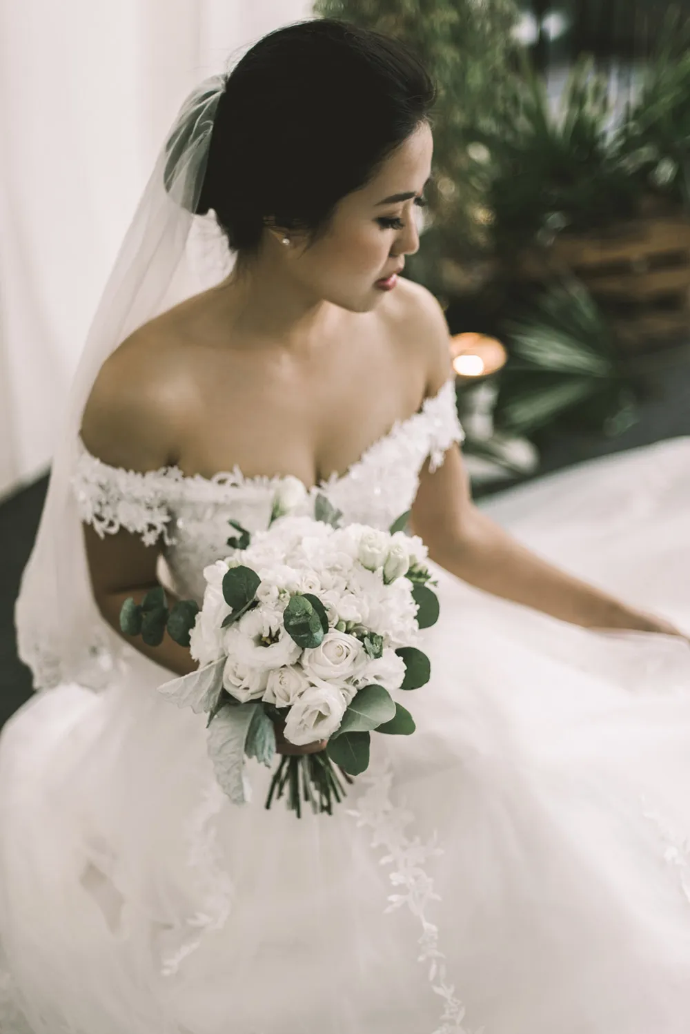 Photo by Andy Phe Photography. theweddingnotebook.com