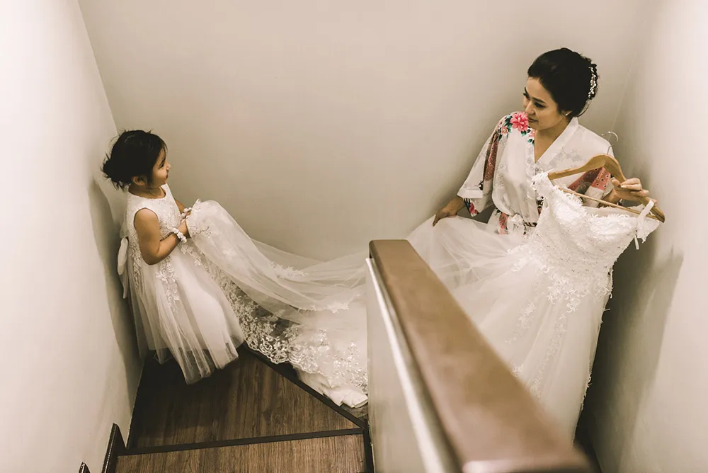 Photo by Andy Phe Photography. theweddingnotebook.com