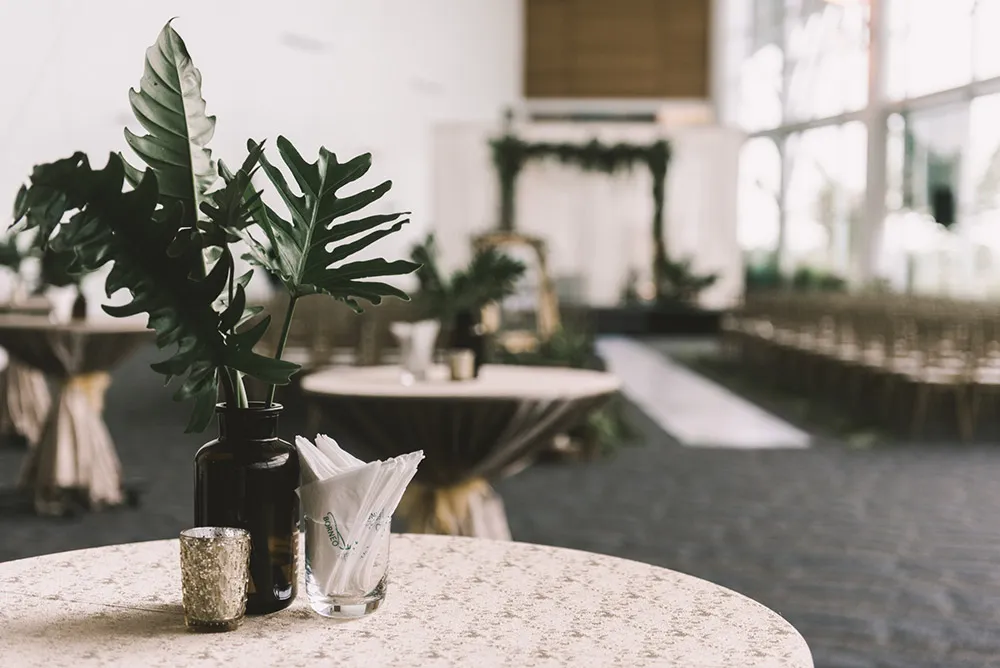 Photo by Andy Phe Photography. theweddingnotebook.com