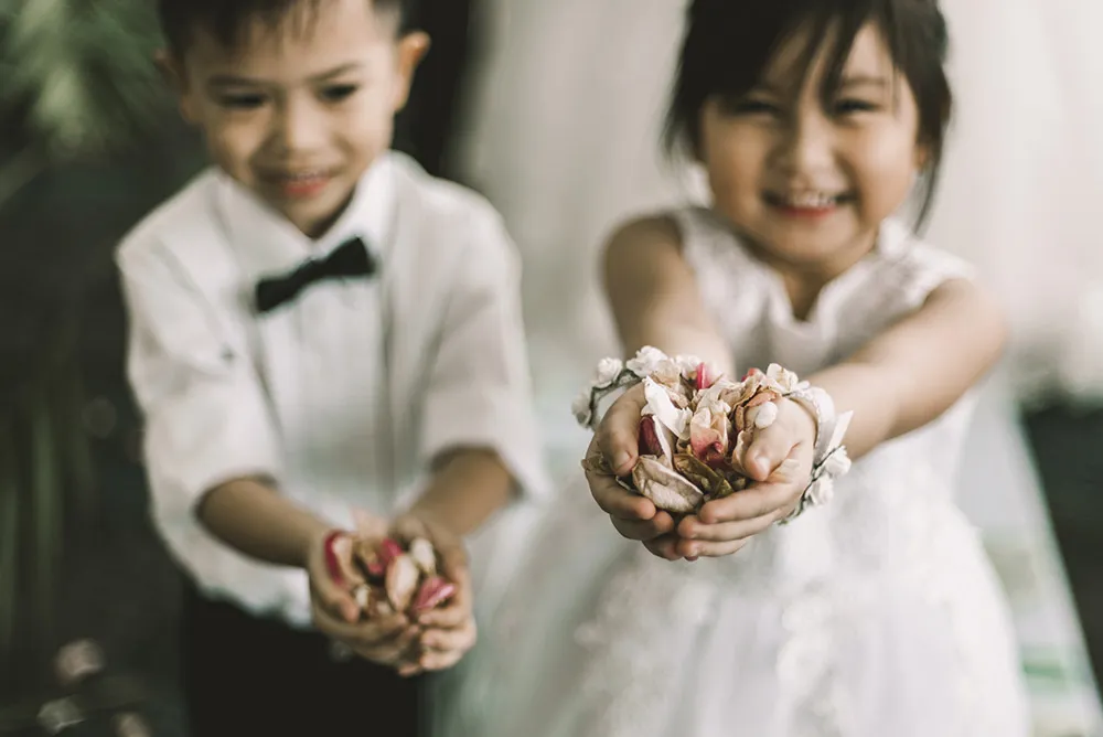 Photo by Andy Phe Photography. theweddingnotebook.com