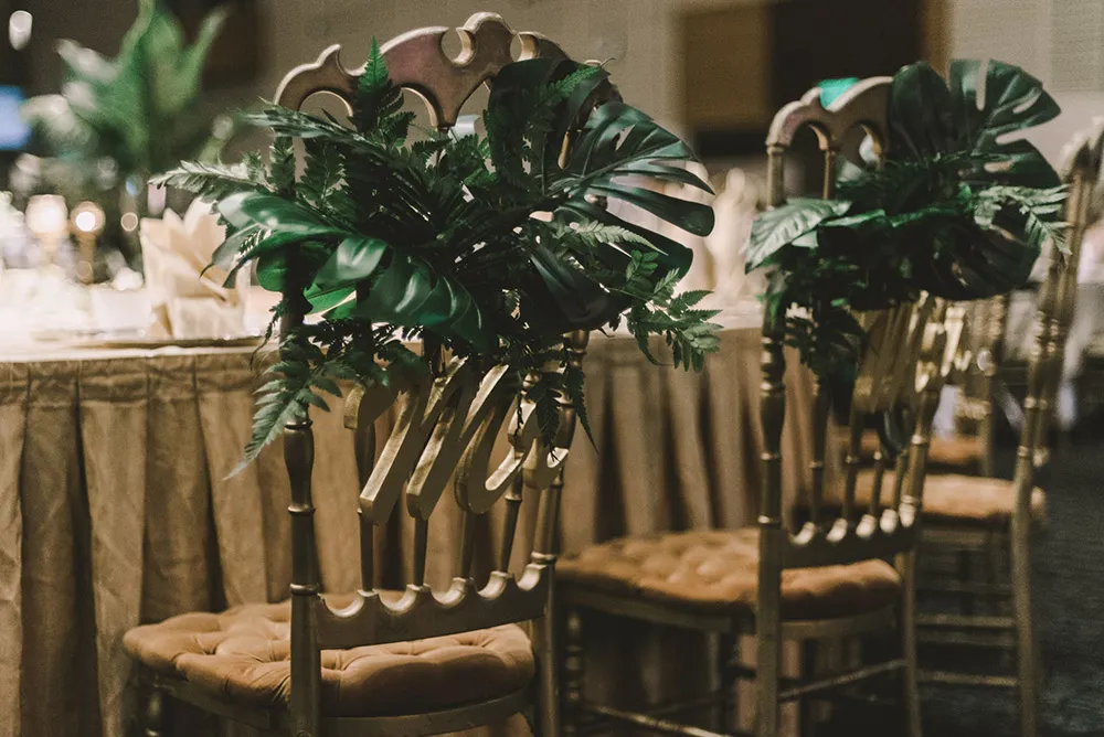 Photo by Andy Phe Photography. theweddingnotebook.com