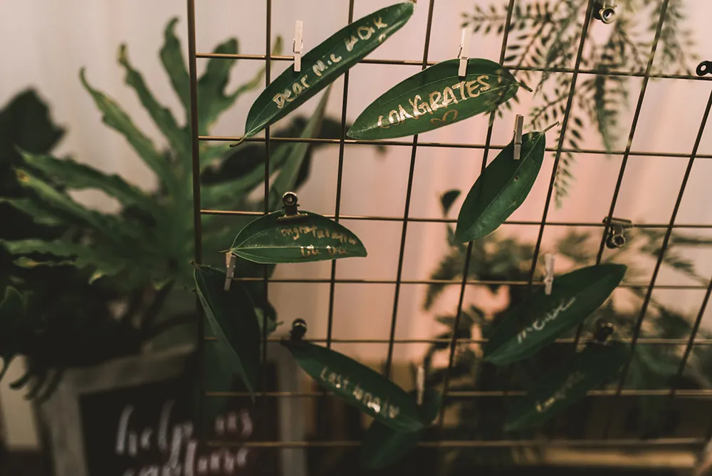 Photo by Andy Phe Photography. theweddingnotebook.com