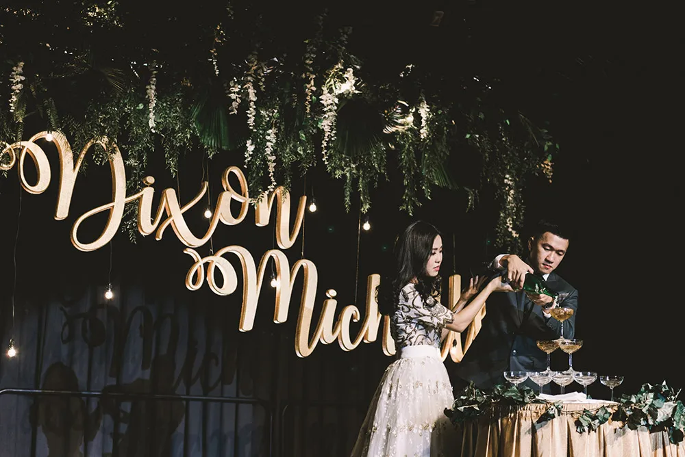 Photo by Andy Phe Photography. theweddingnotebook.com