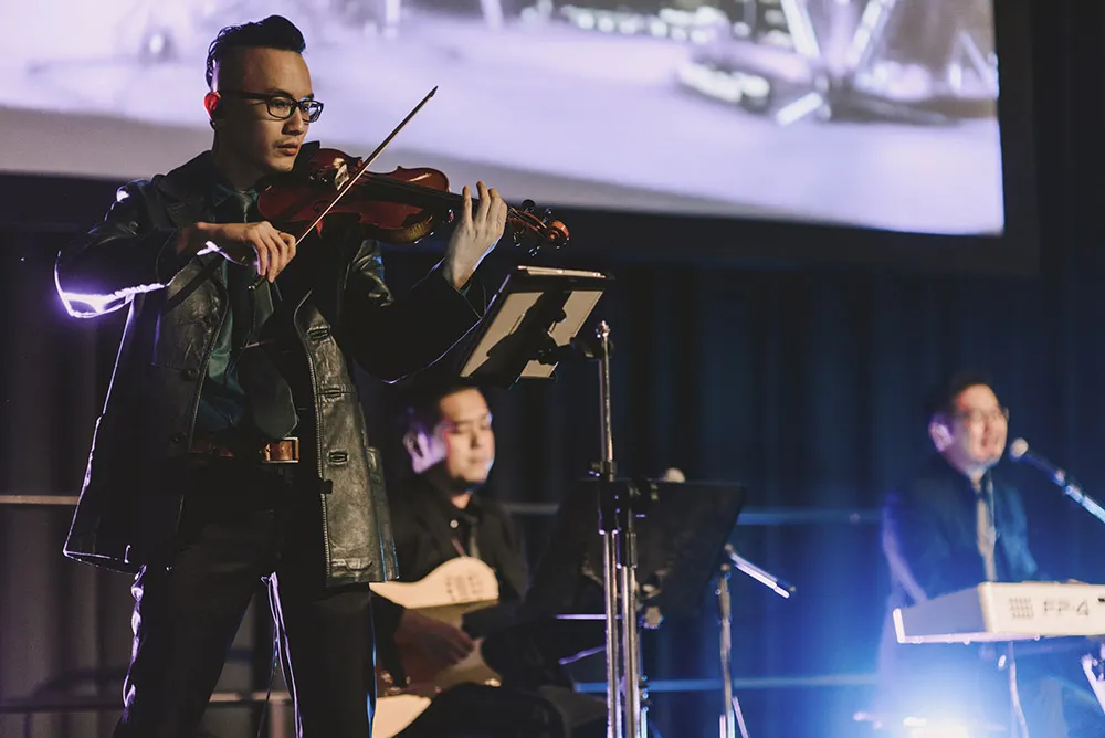 Photo by Andy Phe Photography. theweddingnotebook.com