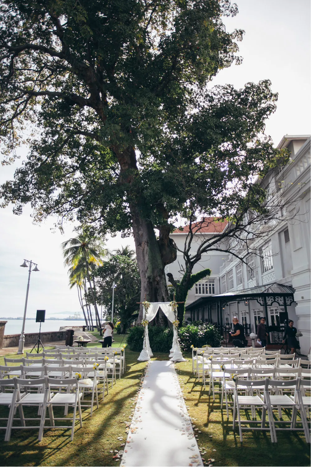 Eastern &amp; Oriental Hotel wedding. Adam Ong Photography. theweddingnotebook.com