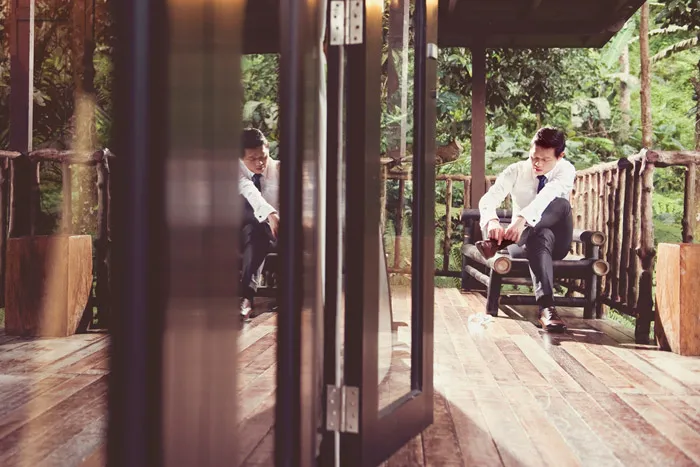 Mr and Mrs Photography. theweddingnotebook.com