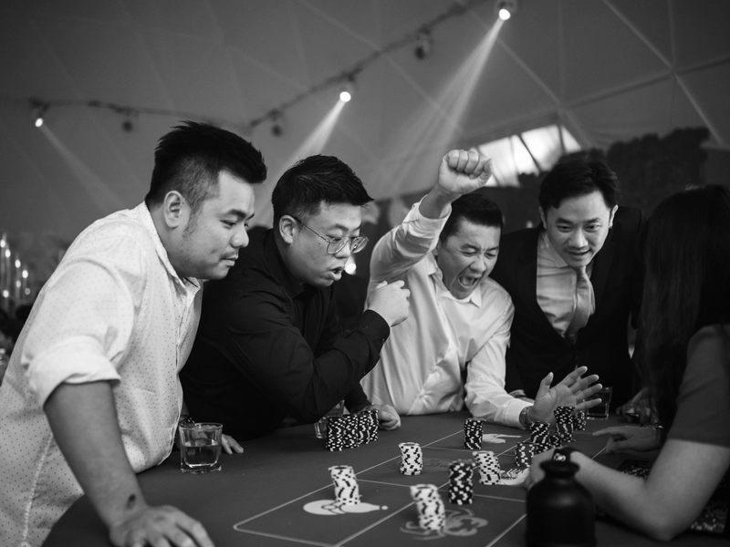 20 Creative Wedding Activities To Keep Your Guest Entertained