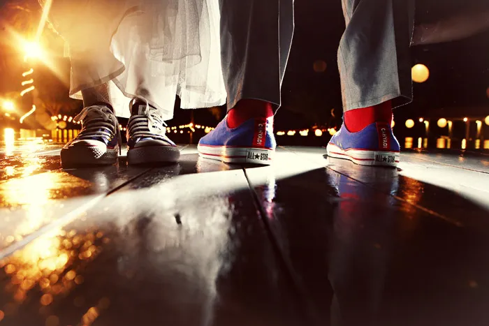 Custom wedding Converse shoes. Photography by Axioo. theweddingnotebook.com