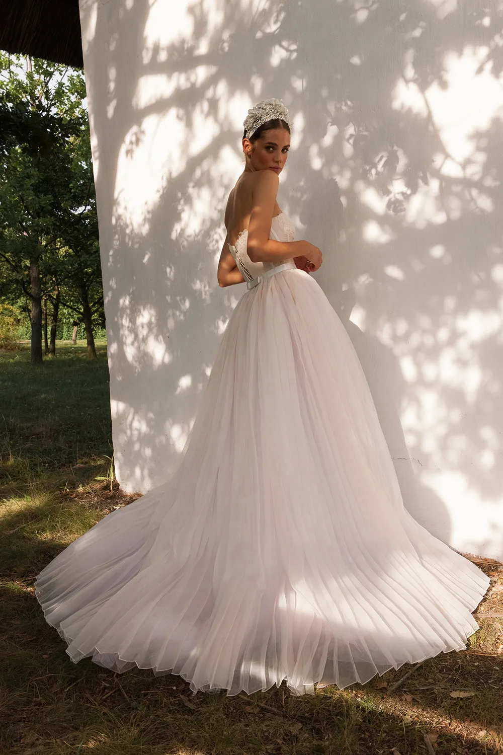 Daalarna Fall 2020 Bridal Collection. theweddingnotebook.com