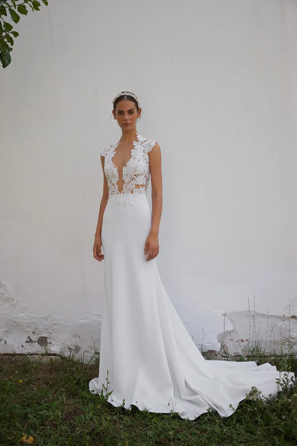 Daalarna Fall 2020 Bridal Collection. theweddingnotebook.com