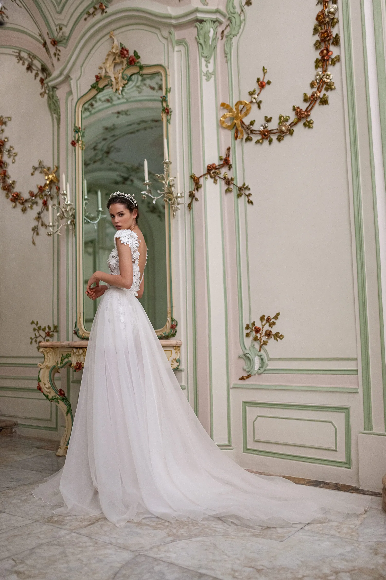 Daalarna Spring 2022 Bridal Collection. theweddingnotebook.com