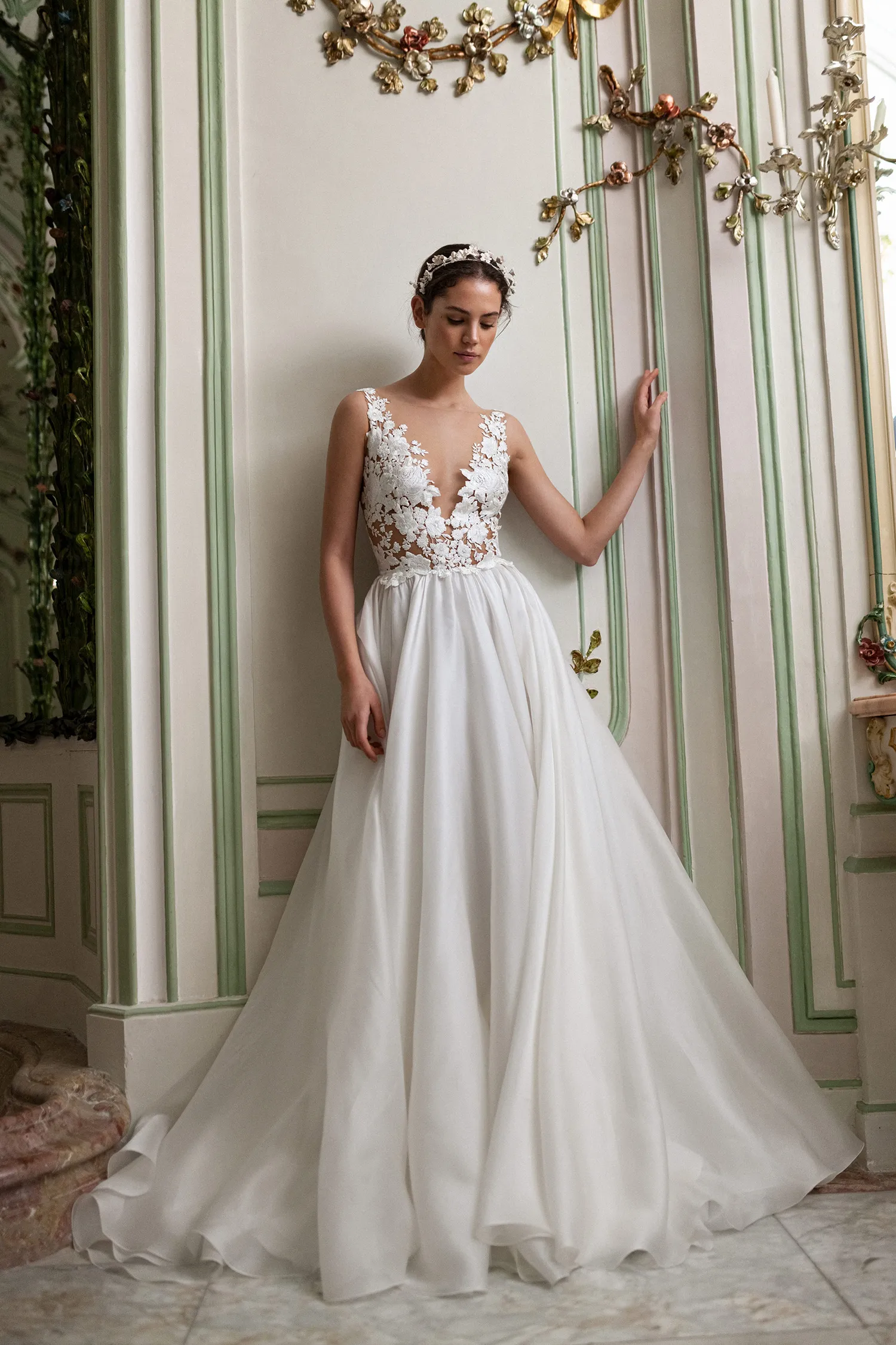 Daalarna Spring 2022 Bridal Collection. theweddingnotebook.com