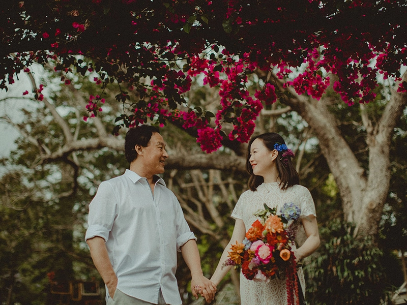 Deep-Hued Artistic Bridal Portraits