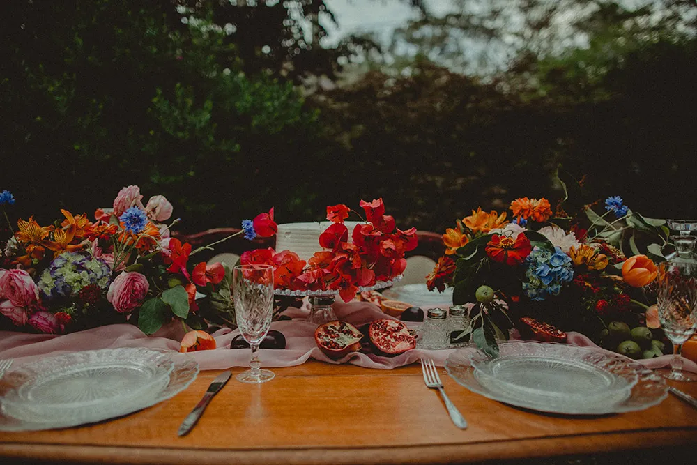 Photo by Wedding Gallery Studio. theweddingnotebook.com