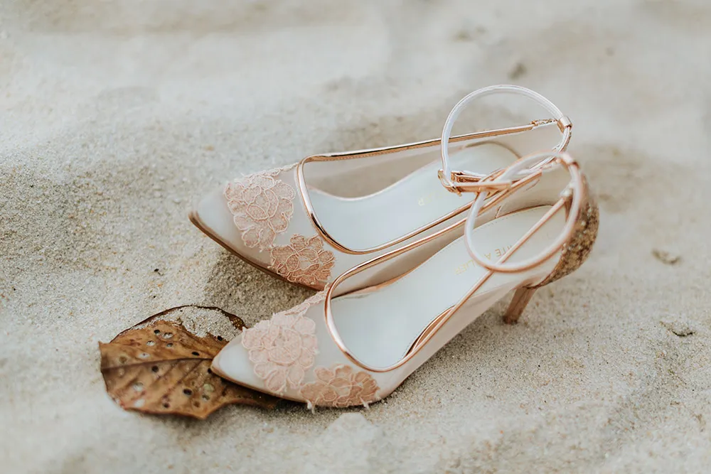 Munkeat Studio. theweddingnotebook.com