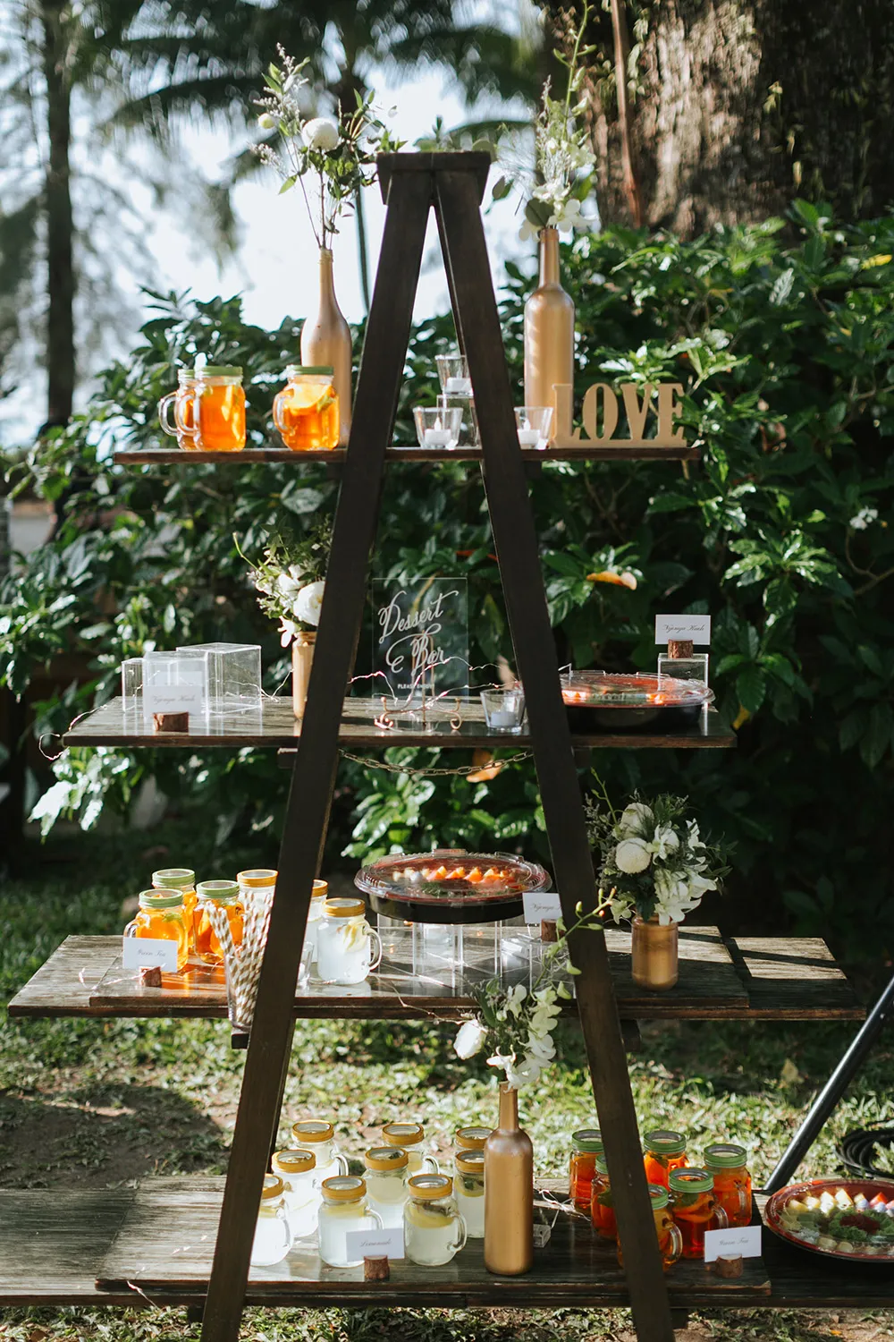 Munkeat Studio. theweddingnotebook.com