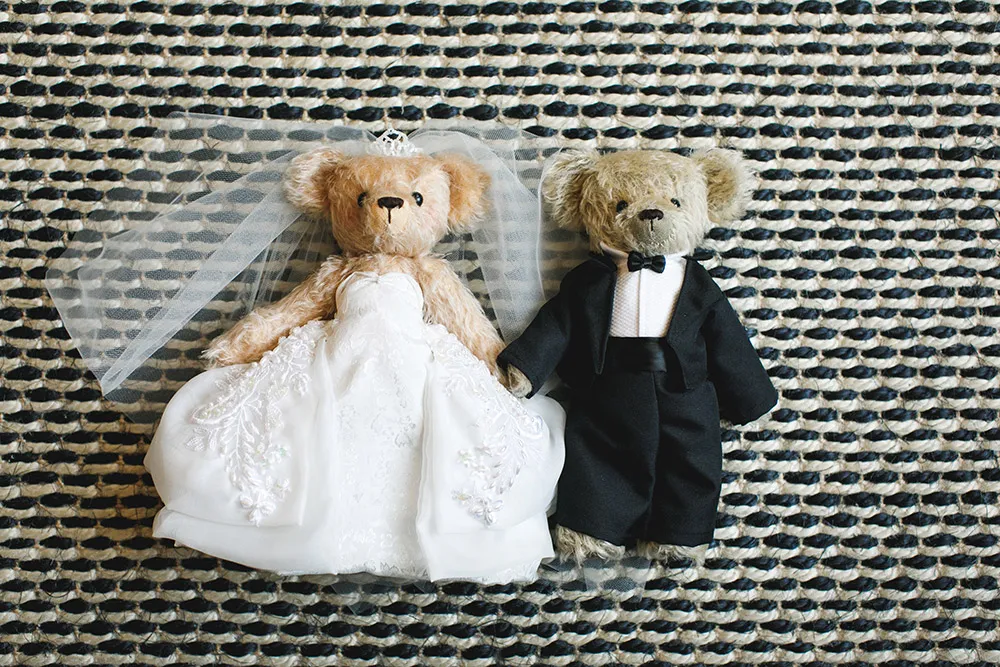 Photo by CJ Photography. theweddingnotebook.com