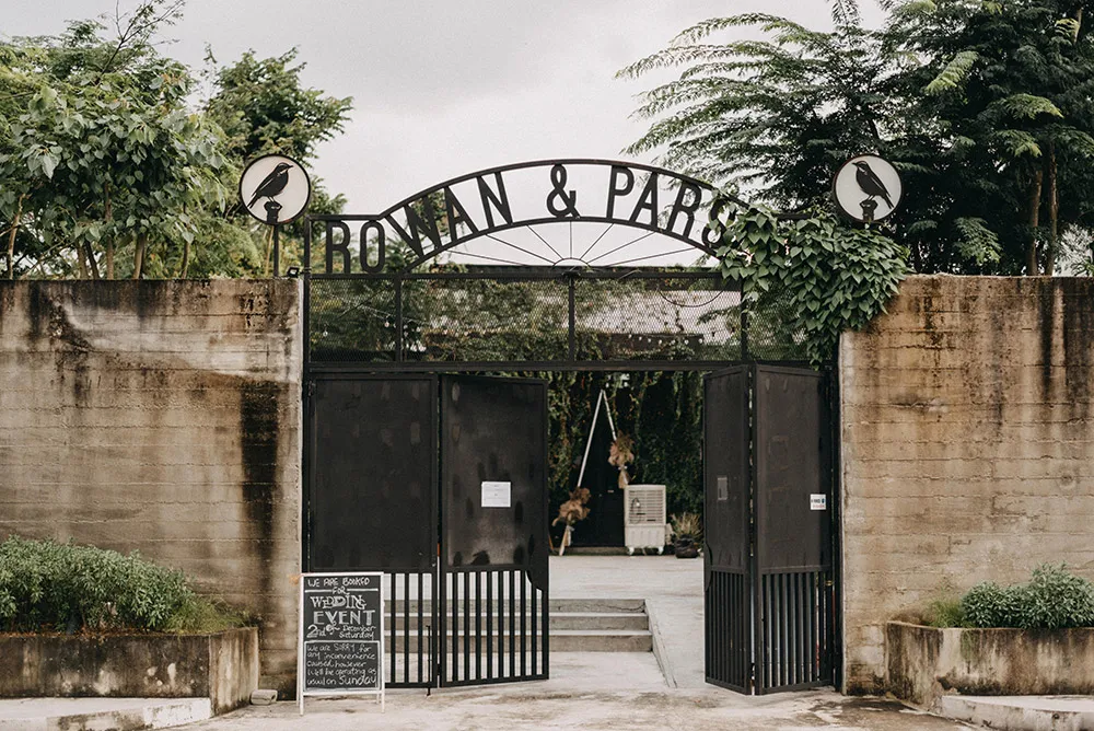 Photo by Peter Herman Photography. theweddingnotebook.com