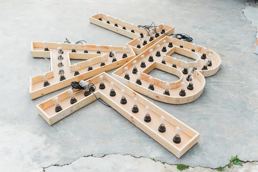 Photo by Peter Herman Photography. theweddingnotebook.com