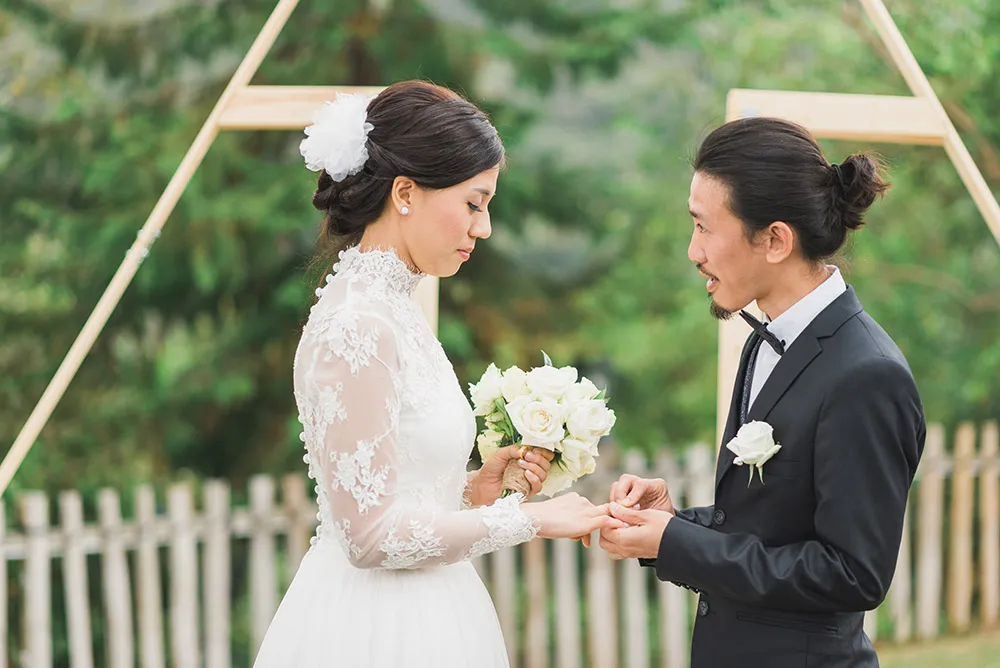 Photo by Peter Herman Photography. theweddingnotebook.com