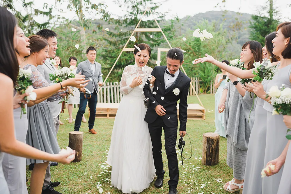 Photo by Peter Herman Photography. theweddingnotebook.com