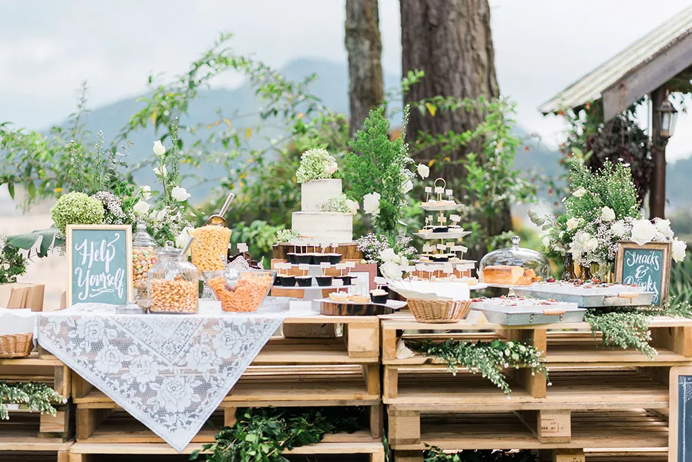 Photo by Peter Herman Photography. theweddingnotebook.com