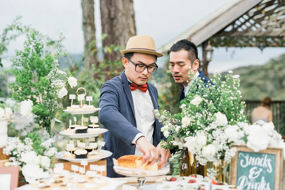 Photo by Peter Herman Photography. theweddingnotebook.com
