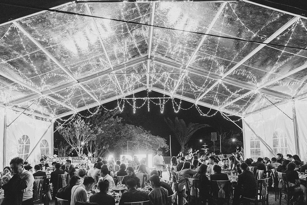 Photo by Peter Herman Photography. theweddingnotebook.com