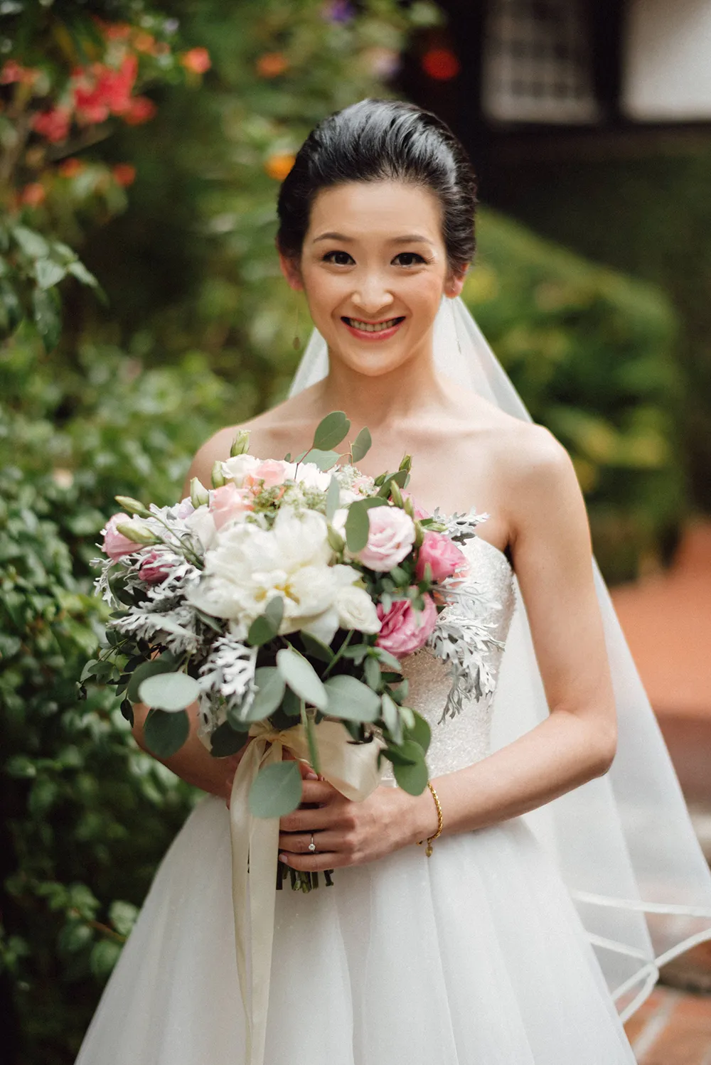 Photo by Peter Herman Photography. theweddingnotebook.com