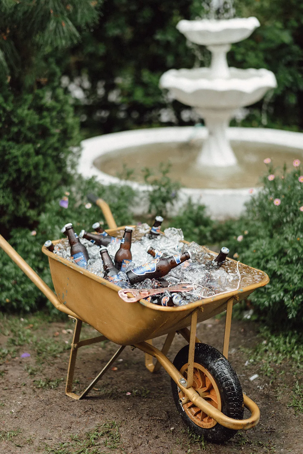 Photo by Peter Herman Photography. theweddingnotebook.com