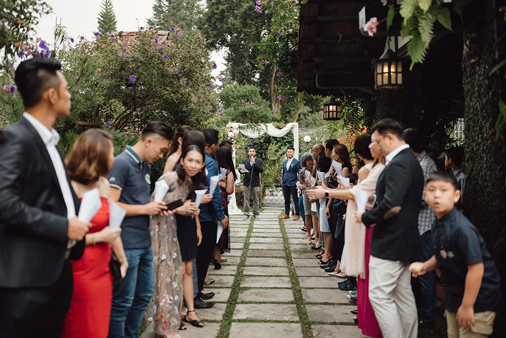 Photo by Peter Herman Photography. theweddingnotebook.com