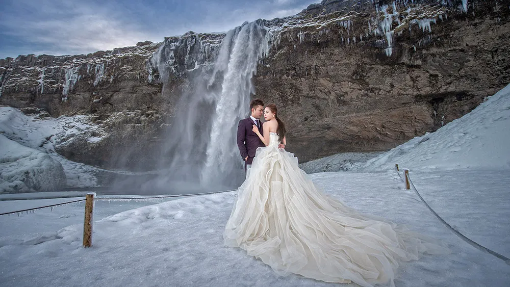 Photo by Acapella Photography. theweddingnotebook.com
