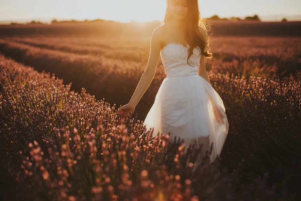 Photo by Synchronal Photography. theweddingnotebook.com