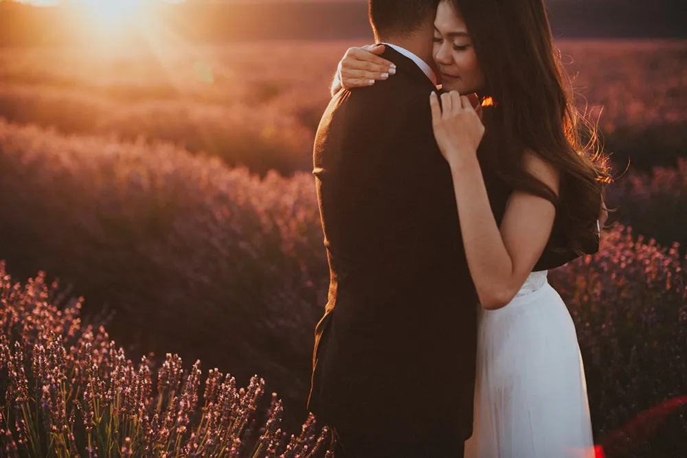 Photo by Synchronal Photography. theweddingnotebook.com