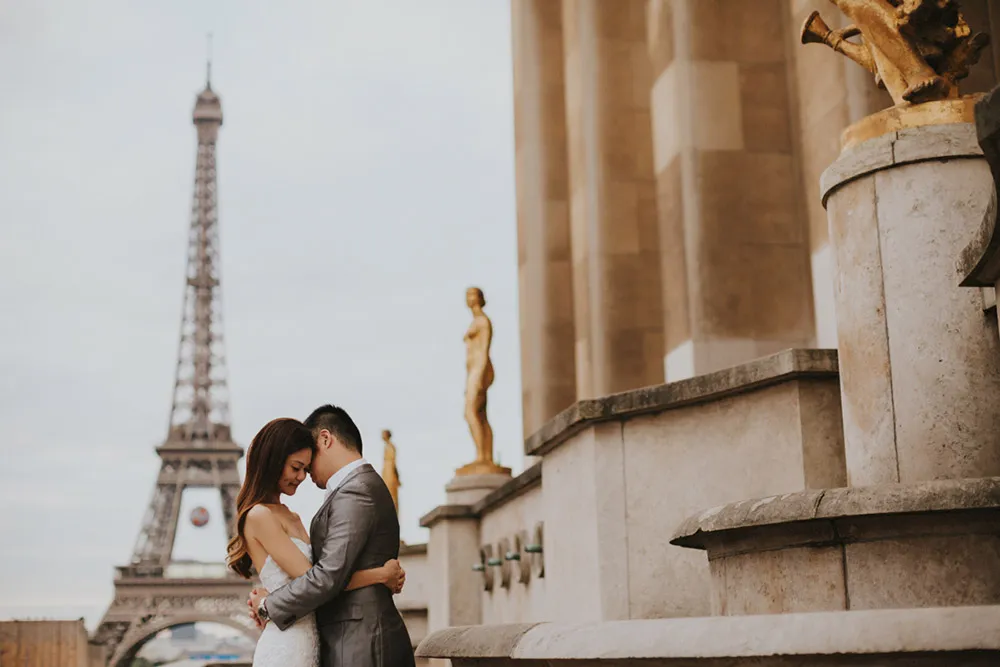 Photo by Synchronal Photography. theweddingnotebook.com