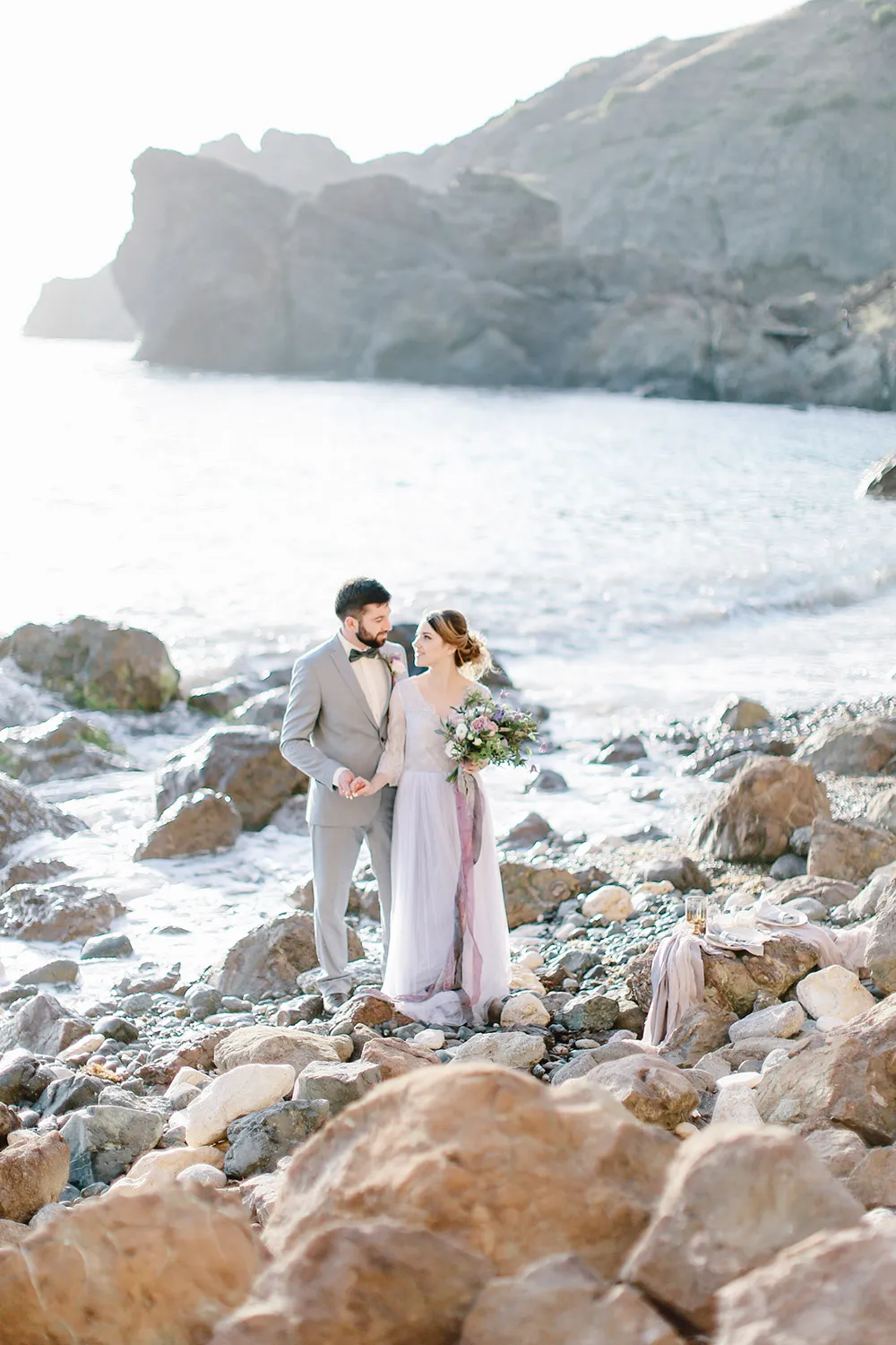 Photo by Alexander Santi. Styling by JR Weddings. theweddingnotebook.com