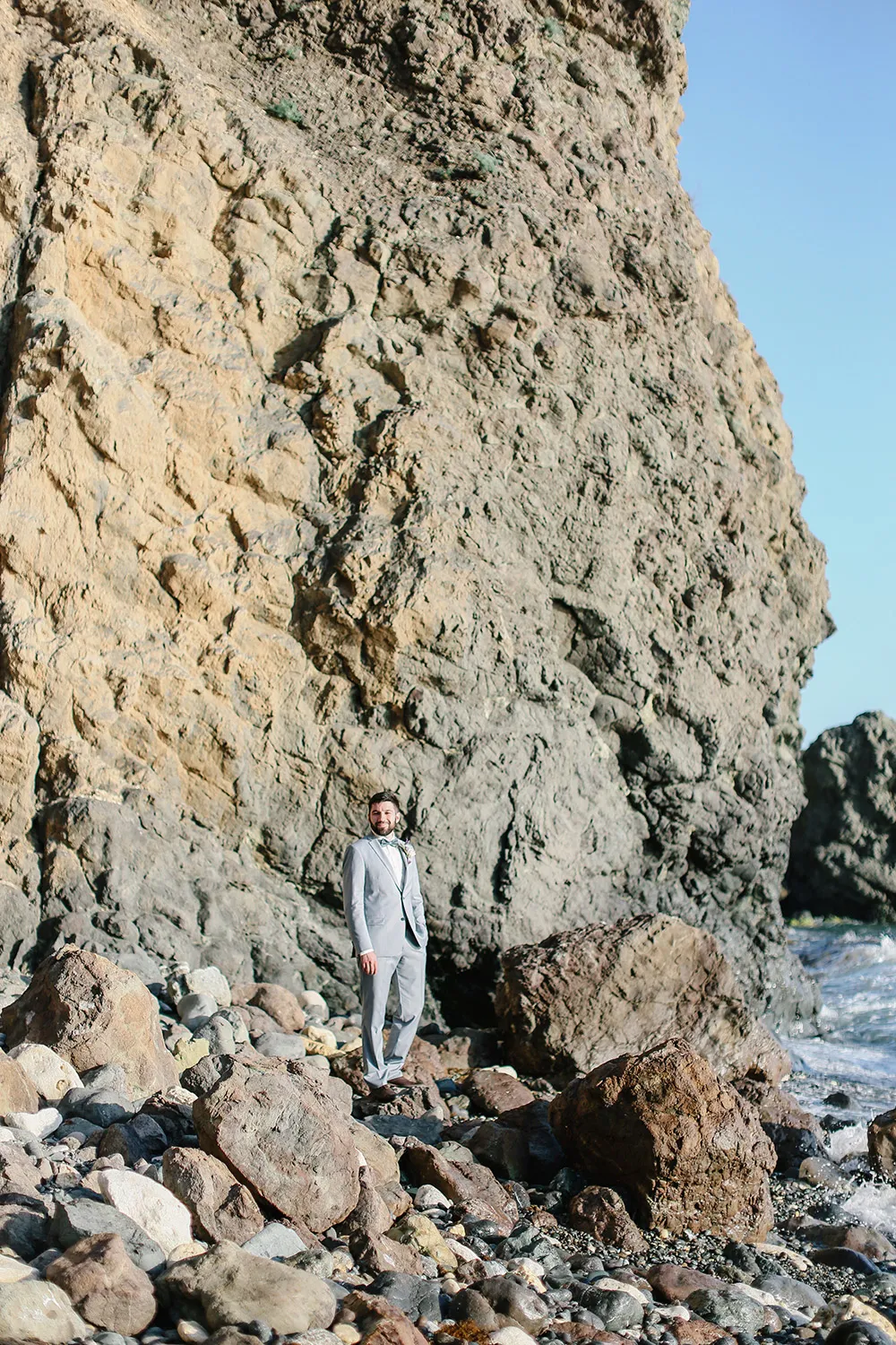 Photo by Alexander Santi. Styling by JR Weddings. theweddingnotebook.com