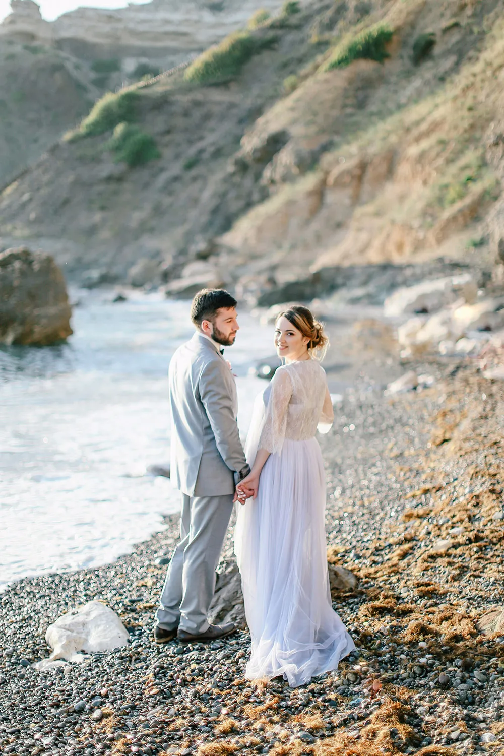 Photo by Alexander Santi. Styling by JR Weddings. theweddingnotebook.com