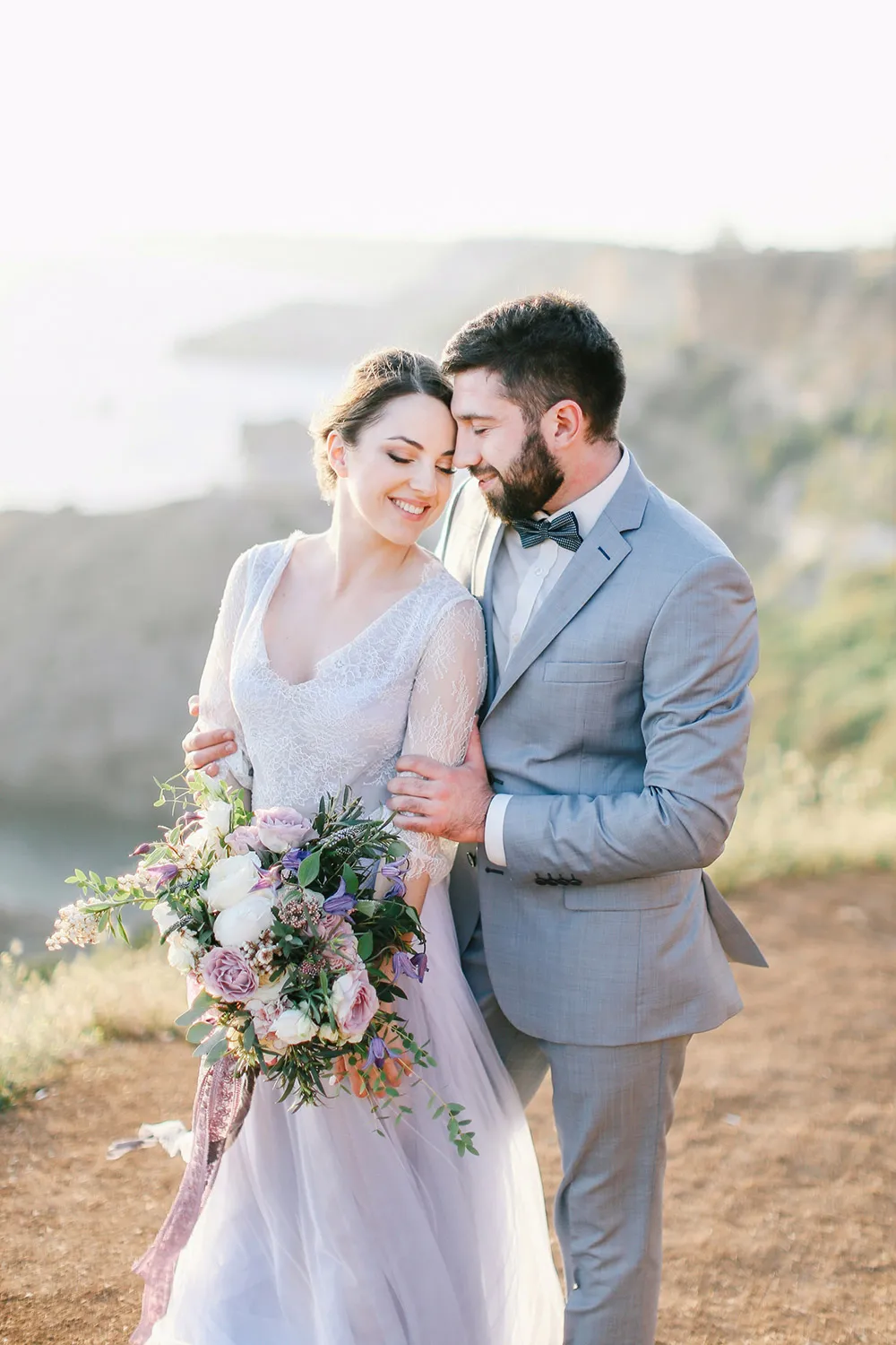 Photo by Alexander Santi. Styling by JR Weddings. theweddingnotebook.com