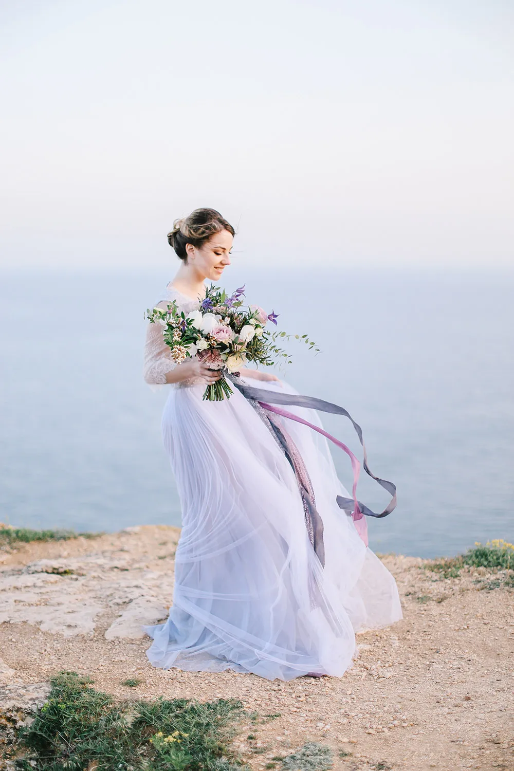 Photo by Alexander Santi. Styling by JR Weddings. theweddingnotebook.com