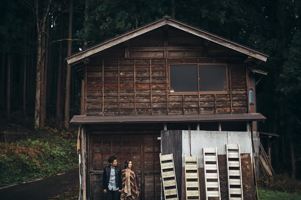 Photography by Quarter A. Shirakawa Japan. theweddingnotebook.com 