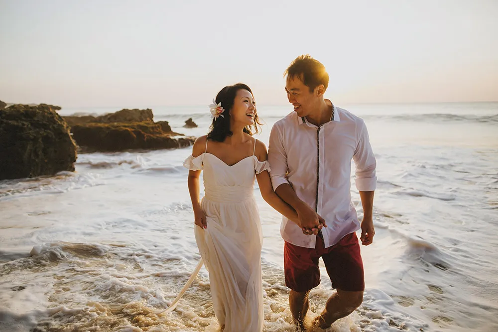 Photo by Synchronal Photography. theweddingnotebook.com
