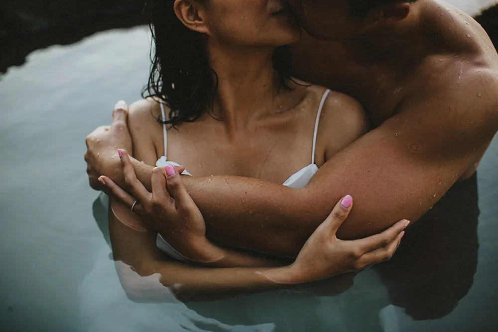 Photo by Synchronal Photography. theweddingnotebook.com
