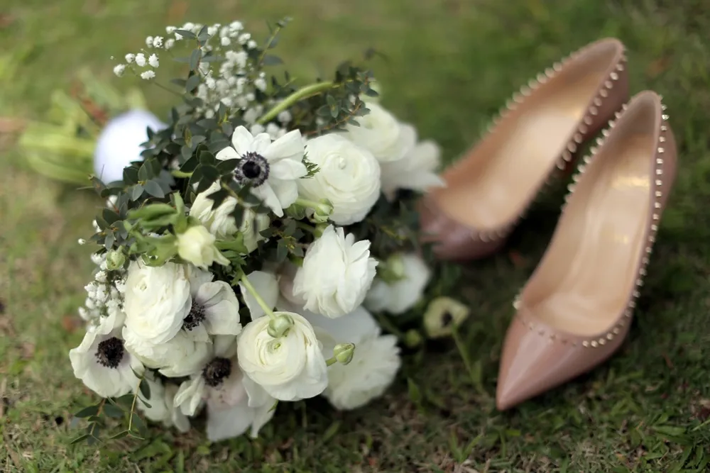 Photo by Toto Villaruel Photography. theweddingnotebook.com