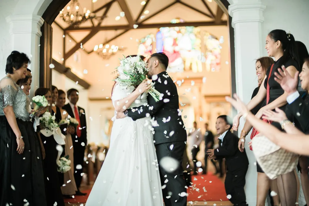 Photo by Toto Villaruel Photography. theweddingnotebook.com