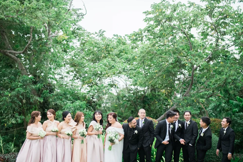 Photo by Toto Villaruel Photography. theweddingnotebook.com