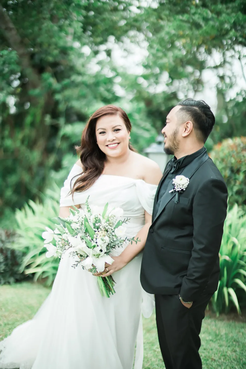 Photo by Toto Villaruel Photography. theweddingnotebook.com
