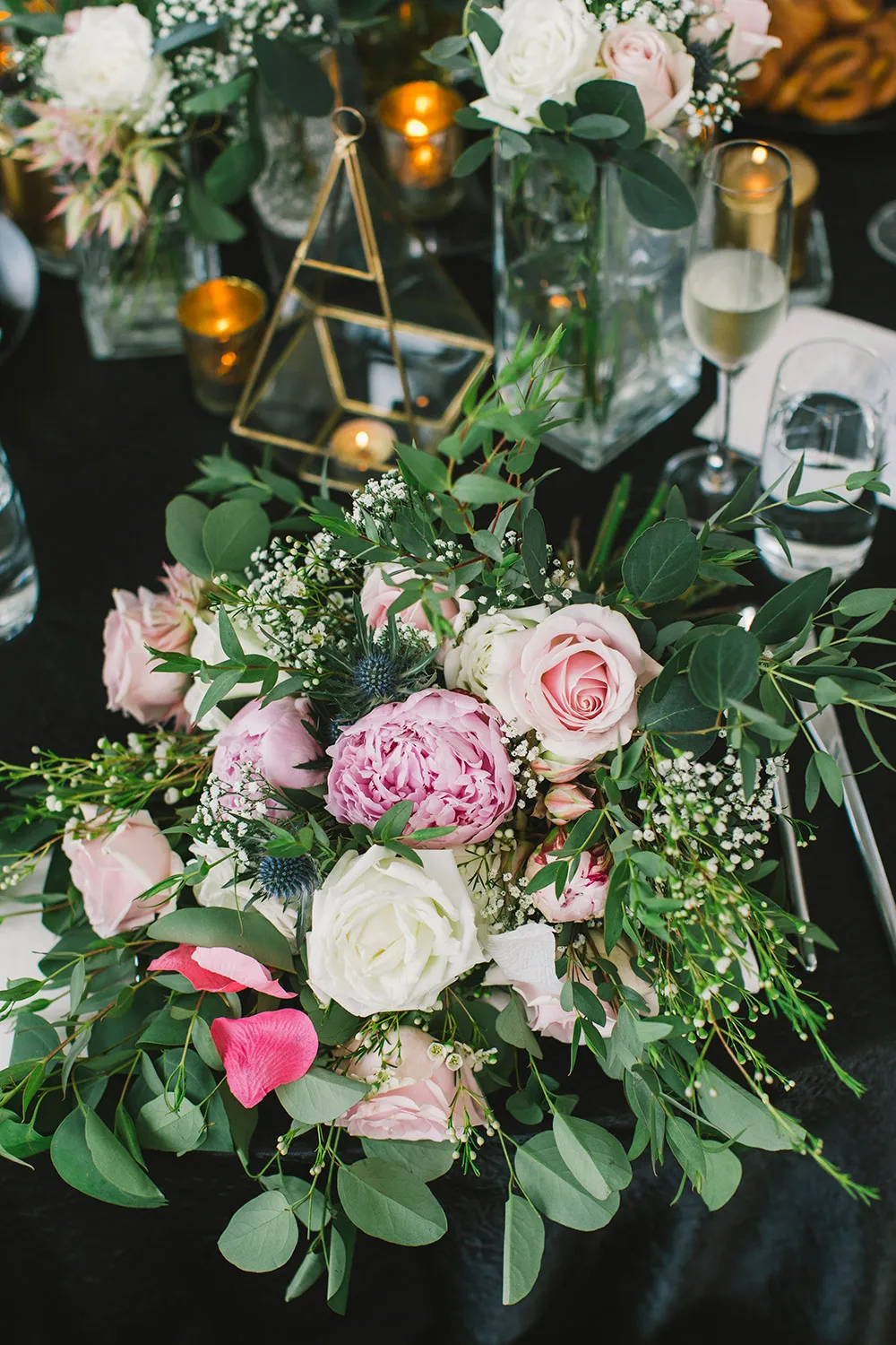 Photo by ZA Gallery. theweddingnotebook.com