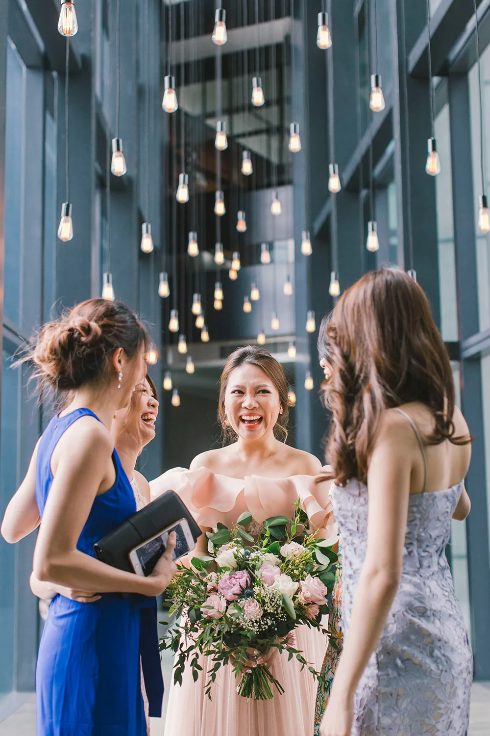 Photo by ZA Gallery. theweddingnotebook.com