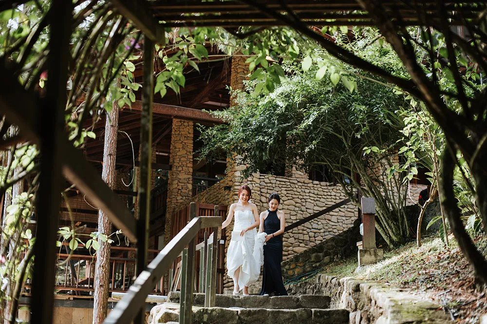 Munkeat Photography. theweddingnotebook.com